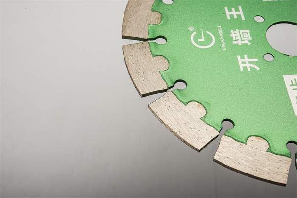 墙槽切割片在锯切时会出现哪些磨损现象呢?